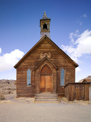 Antike hölzerne Kirchenstruktur im Bodie State Historic Park