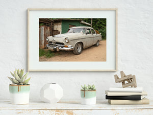 Classic car in poor condition Cuba | Wall Art
