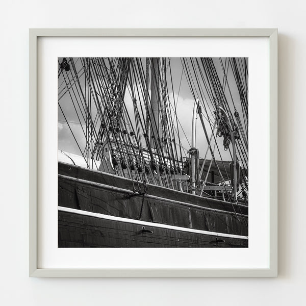 Cutty Sark rigging close-up