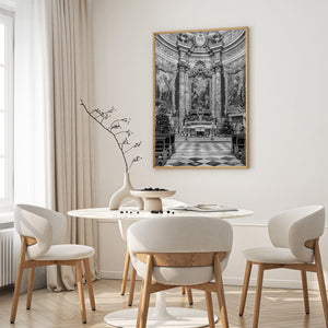 photo noir et blanc très détaillée de l'intérieur de l'église jésuite de Dubrovnik