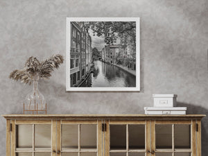 歴史的なユトレヒトの建物とオランダの運河のシーン| 壁アート
