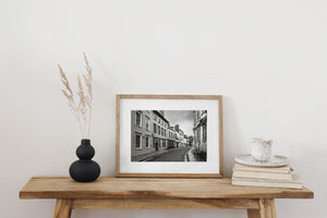 Stone and plaster buildings on Oxford roadway