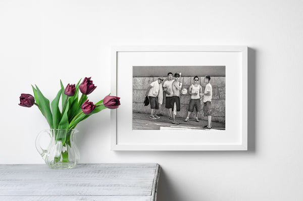 Black and white beach scene friends wall art