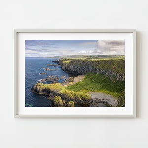 Rugged coastline at Giant’s Causeway, Northern Ireland