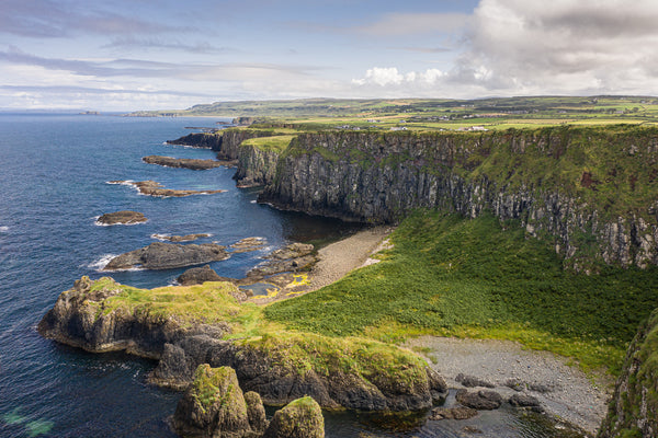 Basalt columns rising from the sea at Giant’s Causeway