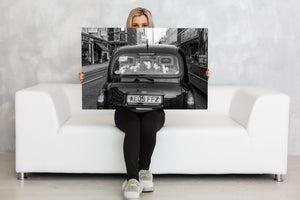 Britse auto met bloemen Fine Art‑print