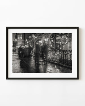 London pub patrons Christmas season