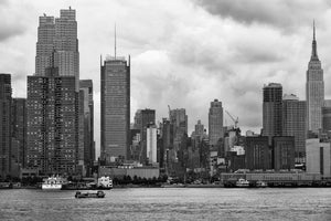 Manhattan skyscrapers from Hudson River