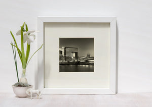London Bridge-gebouw na het blauwe uur