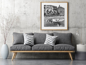 Ruta 66 Arte de pared con reflejo de charco y señalización