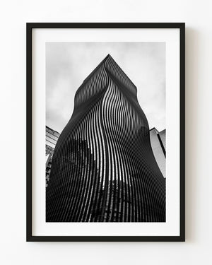 Curved Seoul skyscraper in black and white