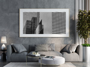 Abstracte hoogbouwarchitectuur met sterke lijnpatronen