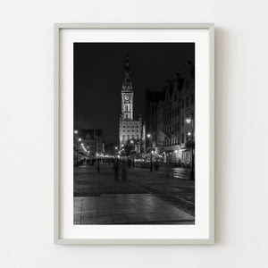 Black and white night view of Gdansk Main Town Hall