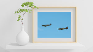 エアカラー航空写真上のヴィンテージイギリス空軍航空機ペア