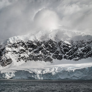 Falaises avec formation inhabituelle de nuages ​​naturels en Antarctique | Photos Tirage d’art Fine Art impression photographique