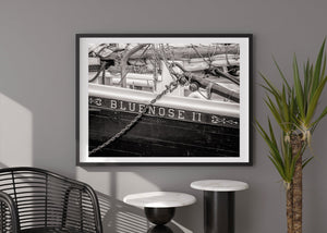 Lettrage du navire Bluenose II et gréement maritime