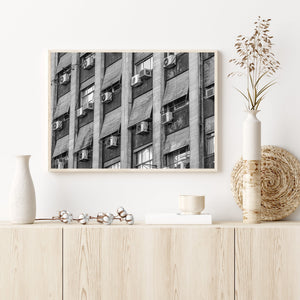 Vecchio condominio di Buenos Aires con condizionatori d'aria | Foto Stampa d’arte Fine Art stampa fotografica