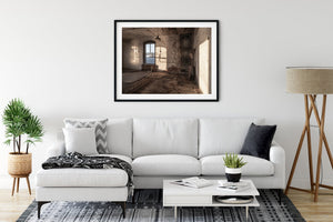 Interior del hospital abandonado de Ellis Island con vistas a la Estatua de la Libertad | Foto Impresión de arte Fine Art impresión fotográfica