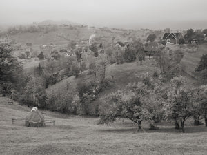 Sanfte Hügel und Häuser in Rumänien | Foto Kunstdruck Fine Art Fotodruck
