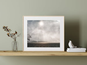 Le soleil perce la tempête de neige dans l'Antarctique | Photos Tirage d’art Fine Art impression photographique