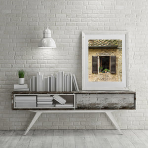 Oud Toscaans raam met planten | Foto Kunstprint Fine Art fotografische afdruk